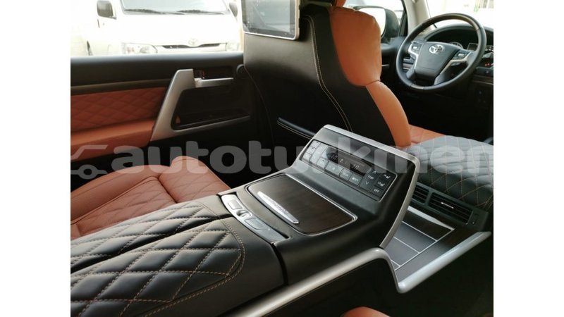 Big with watermark toyota land cruiser ahal import dubai 1483