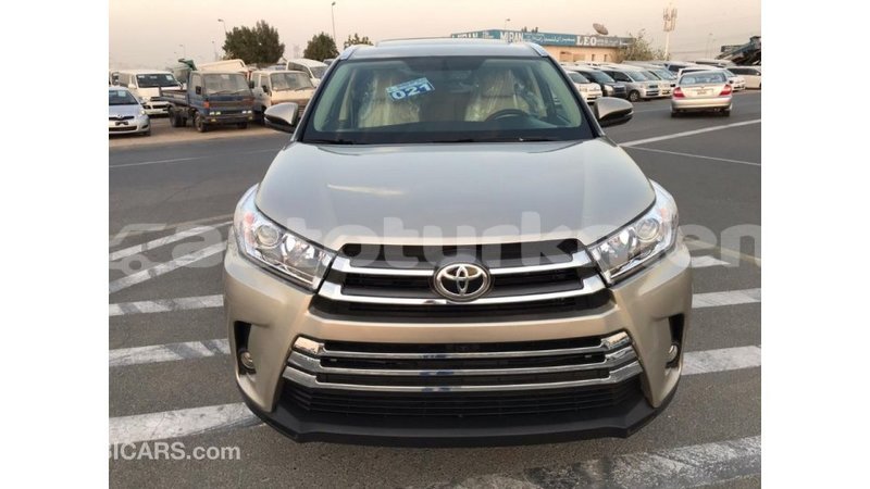 Big with watermark toyota highlander ahal import dubai 1491