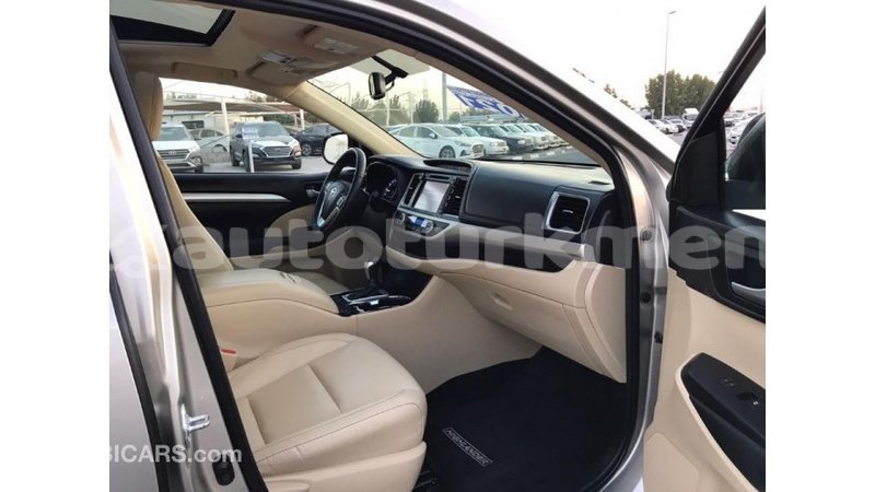 Big with watermark toyota highlander ahal import dubai 1491
