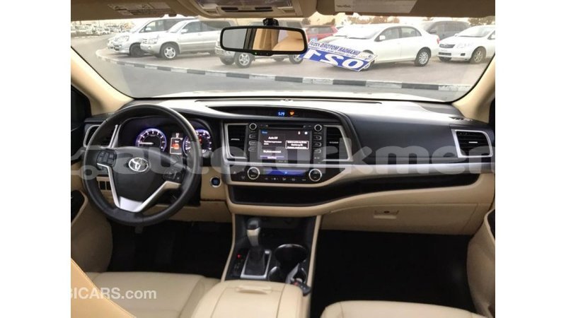 Big with watermark toyota highlander ahal import dubai 1491