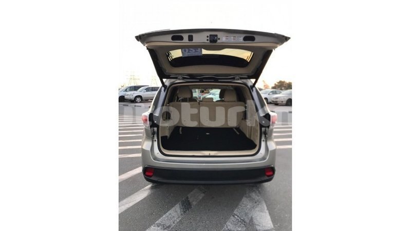 Big with watermark toyota highlander ahal import dubai 1491