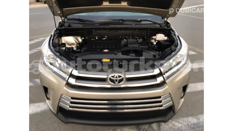 Big with watermark toyota highlander ahal import dubai 1491