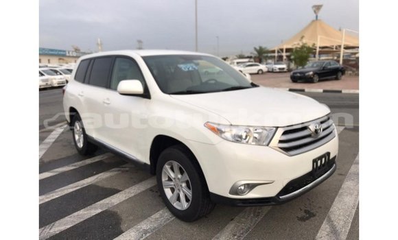 Buy Import Toyota Highlander White Car in Import - Dubai in Ahal Buy Import Toyota Highlander White Car in Import - Dubai in Ahal