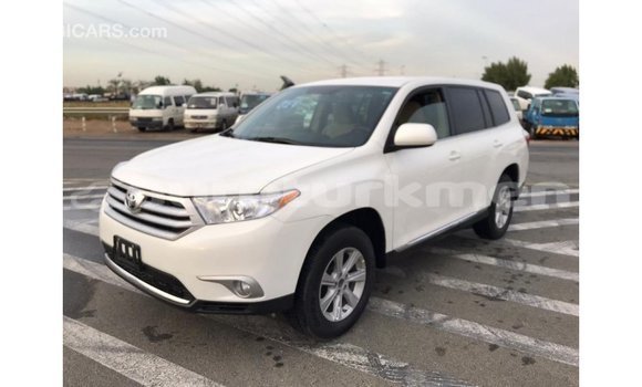 Buy Import Toyota Highlander White Car in Import - Dubai in Ahal Buy Import Toyota Highlander White Car in Import - Dubai in Ahal
