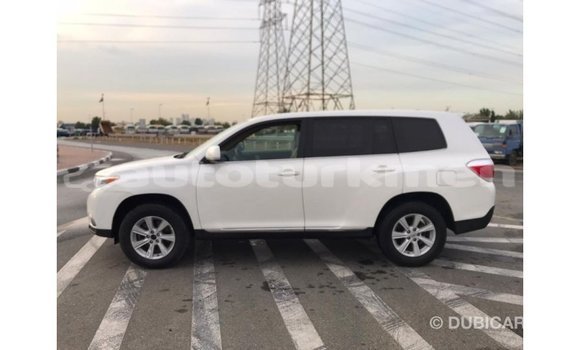 Buy Import Toyota Highlander White Car in Import - Dubai in Ahal Buy Import Toyota Highlander White Car in Import - Dubai in Ahal