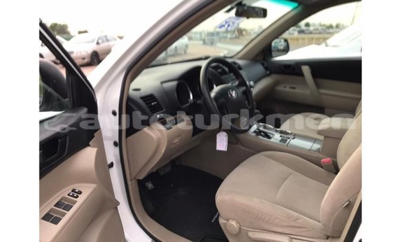 Buy Import Toyota Highlander White Car in Import - Dubai in Ahal Buy Import Toyota Highlander White Car in Import - Dubai in Ahal