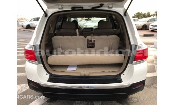 Buy Import Toyota Highlander White Car in Import - Dubai in Ahal Buy Import Toyota Highlander White Car in Import - Dubai in Ahal