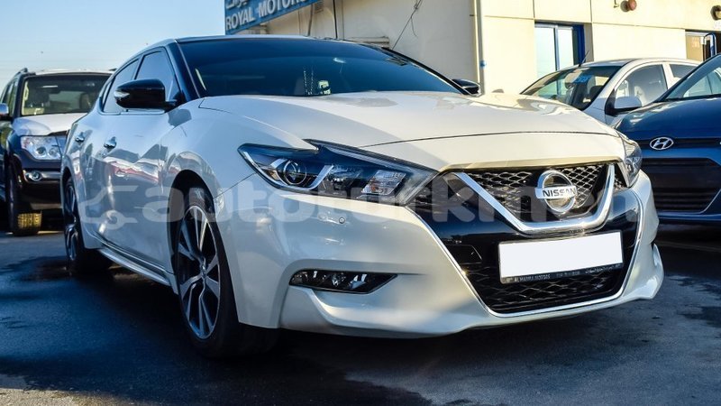 Big with watermark nissan maxima ahal import dubai 1507