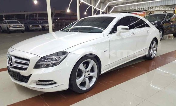 Buy Import Mercedes-Benz 190 (W201) White Car in Import - Dubai in Ahal Buy Import Mercedes-Benz 190 (W201) White Car in Import - Dubai in Ahal