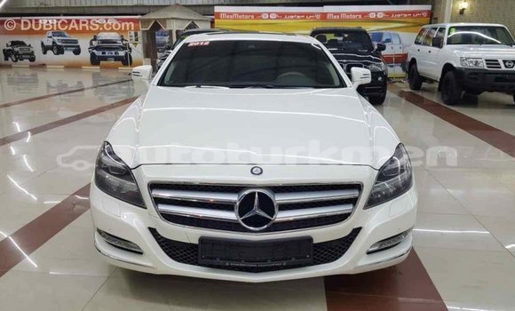 Buy Import Mercedes-Benz 190 (W201) White Car in Import - Dubai in Ahal Buy Import Mercedes-Benz 190 (W201) White Car in Import - Dubai in Ahal