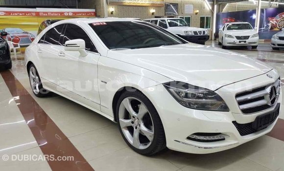 Buy Import Mercedes-Benz 190 (W201) White Car in Import - Dubai in Ahal Buy Import Mercedes-Benz 190 (W201) White Car in Import - Dubai in Ahal
