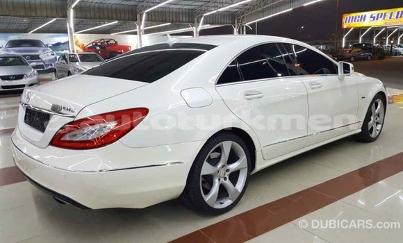 Buy Import Mercedes-Benz 190 (W201) White Car in Import - Dubai in Ahal Buy Import Mercedes-Benz 190 (W201) White Car in Import - Dubai in Ahal