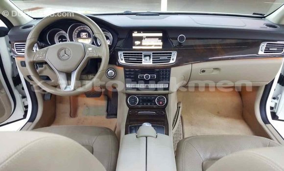 Buy Import Mercedes-Benz 190 (W201) White Car in Import - Dubai in Ahal Buy Import Mercedes-Benz 190 (W201) White Car in Import - Dubai in Ahal