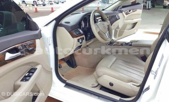 Buy Import Mercedes-Benz 190 (W201) White Car in Import - Dubai in Ahal Buy Import Mercedes-Benz 190 (W201) White Car in Import - Dubai in Ahal