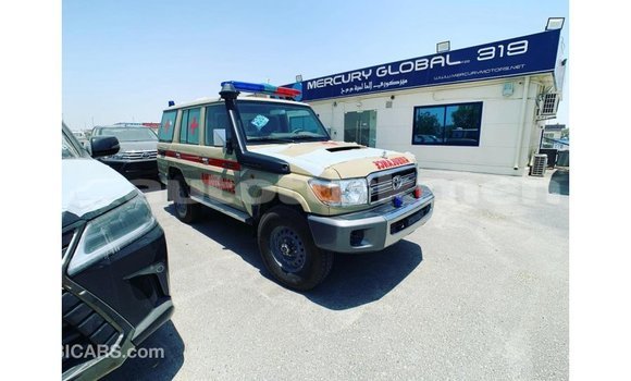 Buy Import Toyota Land Cruiser Beige Car in Import - Dubai in Ahal Buy Import Toyota Land Cruiser Beige Car in Import - Dubai in Ahal