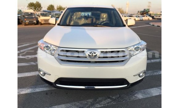 Buy Import Toyota Highlander White Car in Import - Dubai in Ahal Buy Import Toyota Highlander White Car in Import - Dubai in Ahal