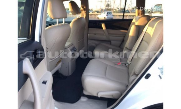 Buy Import Toyota Highlander White Car in Import - Dubai in Ahal Buy Import Toyota Highlander White Car in Import - Dubai in Ahal