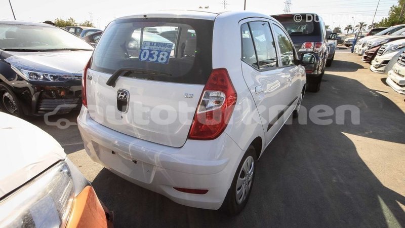 Big with watermark hyundai i10 ahal import dubai 1559