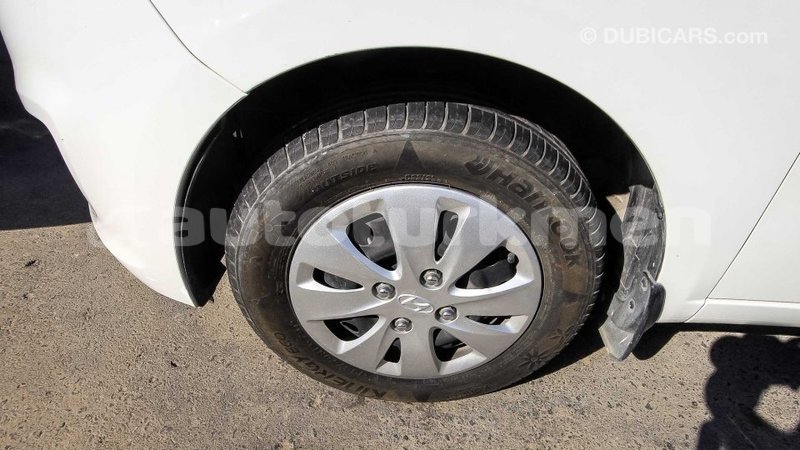 Big with watermark hyundai i10 ahal import dubai 1559