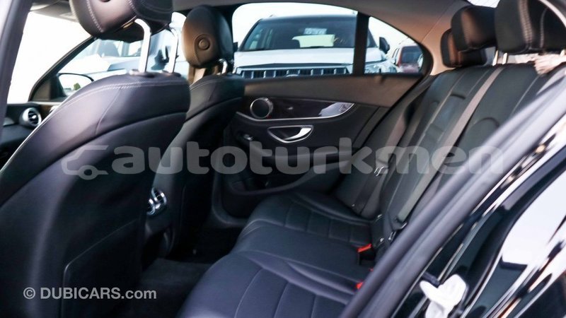 Big with watermark mercedes benz 190 ahal import dubai 1576