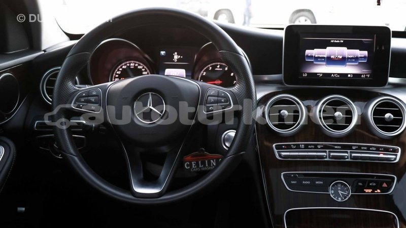 Big with watermark mercedes benz 190 ahal import dubai 1576