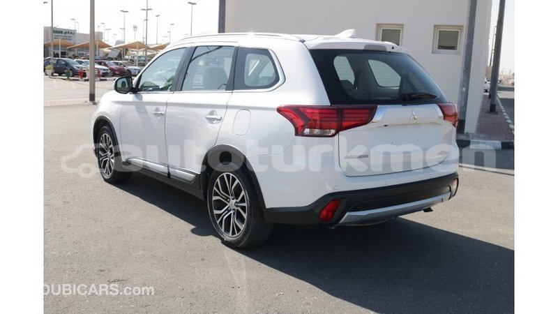 Big with watermark mitsubishi outlander ahal import dubai 1577