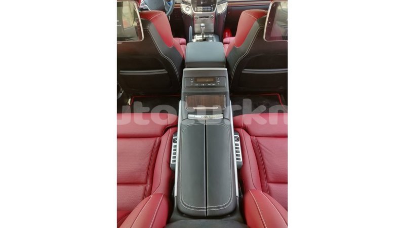 Big with watermark toyota land cruiser ahal import dubai 1581