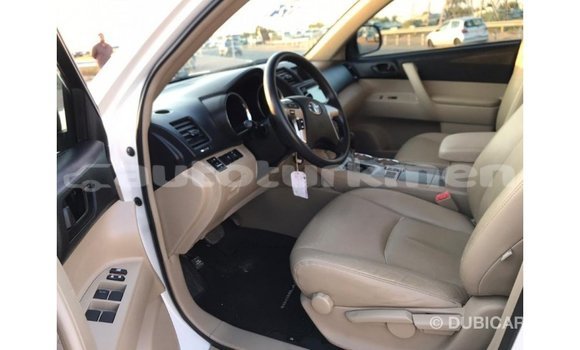 Buy Import Toyota Highlander White Car in Import - Dubai in Ahal Buy Import Toyota Highlander White Car in Import - Dubai in Ahal