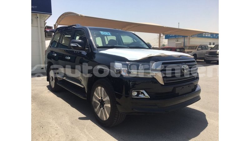 Big with watermark toyota land cruiser ahal import dubai 1605