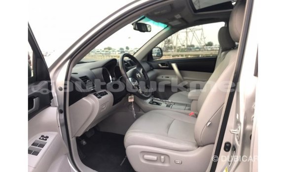 Buy Import Toyota Highlander Other Car in Import - Dubai in Ahal Buy Import Toyota Highlander Other Car in Import - Dubai in Ahal