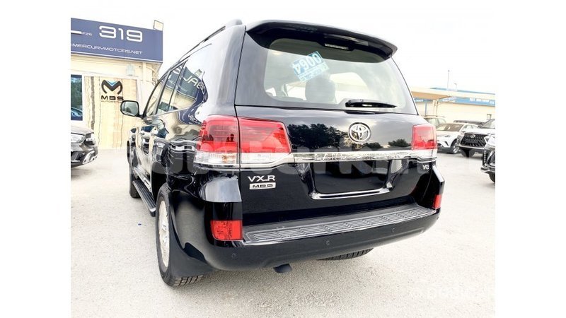 Big with watermark toyota land cruiser ahal import dubai 1614