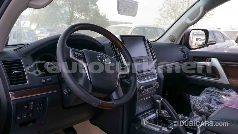 Big with watermark toyota land cruiser ahal import dubai 1621