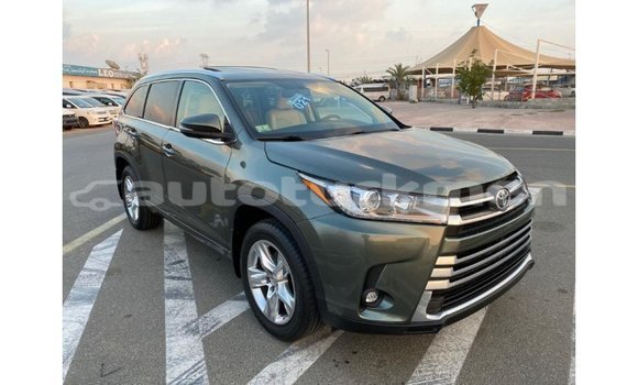 Buy Import Toyota Highlander Green Car in Import - Dubai in Ahal Buy Import Toyota Highlander Green Car in Import - Dubai in Ahal