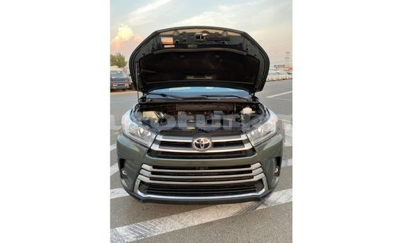 Buy Import Toyota Highlander Green Car in Import - Dubai in Ahal Buy Import Toyota Highlander Green Car in Import - Dubai in Ahal
