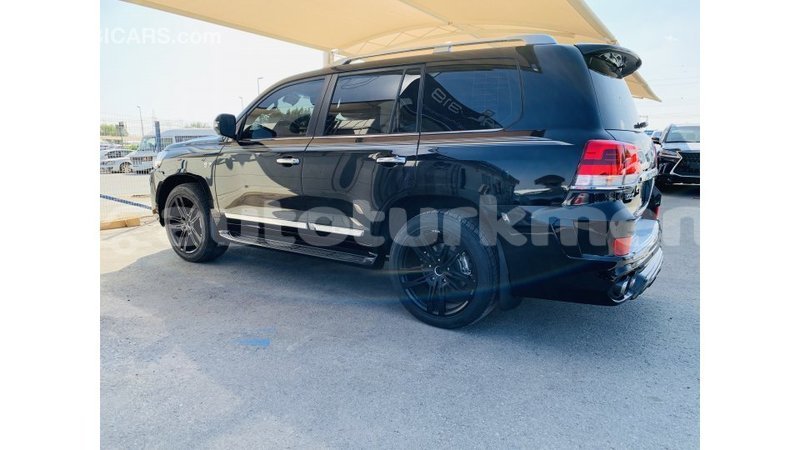 Big with watermark toyota land cruiser ahal import dubai 1661