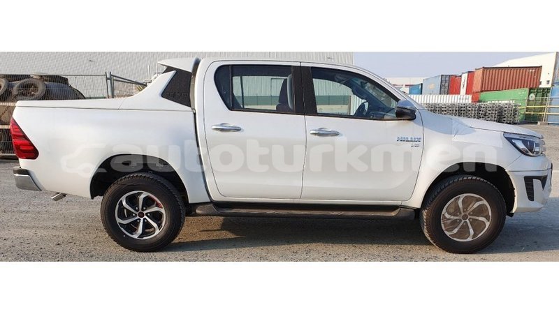 Big with watermark toyota hilux ahal import dubai 1668