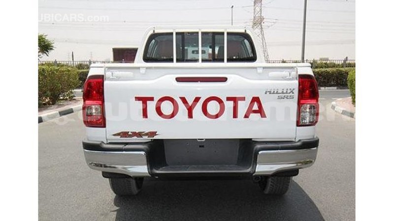 Big with watermark toyota hilux ahal import dubai 1670
