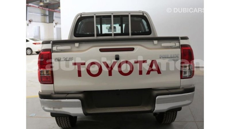 Big with watermark toyota hilux ahal import dubai 1671