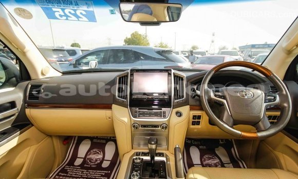 Buy Import Toyota Land Cruiser White Car in Import - Dubai in Ahal Buy Import Toyota Land Cruiser White Car in Import - Dubai in Ahal