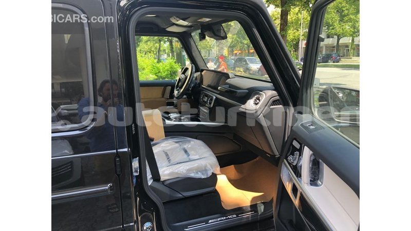 Big with watermark mercedes benz 190 ahal import dubai 1693