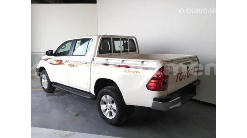 Big with watermark toyota hilux ahal import dubai 1704