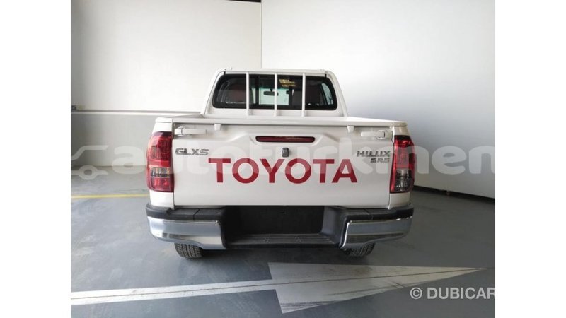 Big with watermark toyota hilux ahal import dubai 1704