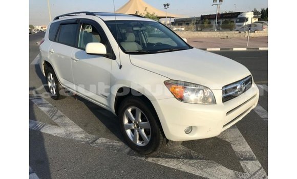 Buy Import Toyota 4Runner White Car in Import - Dubai in Ahal Buy Import Toyota 4Runner White Car in Import - Dubai in Ahal