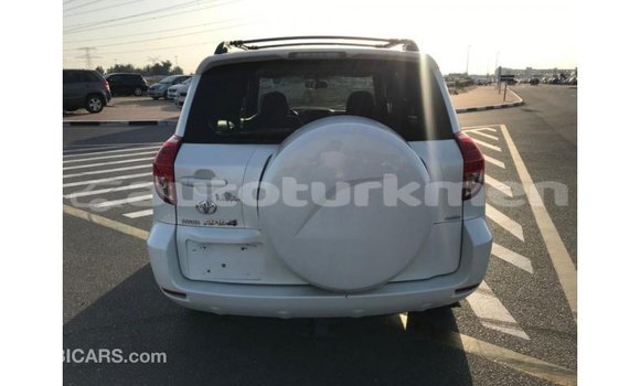 Buy Import Toyota 4Runner White Car in Import - Dubai in Ahal Buy Import Toyota 4Runner White Car in Import - Dubai in Ahal