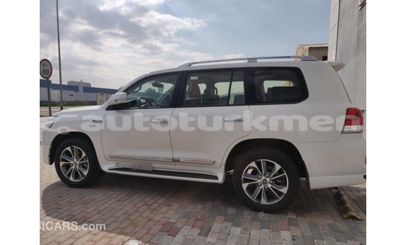 Buy Import Toyota Land Cruiser White Car in Import - Dubai in Ahal Buy Import Toyota Land Cruiser White Car in Import - Dubai in Ahal