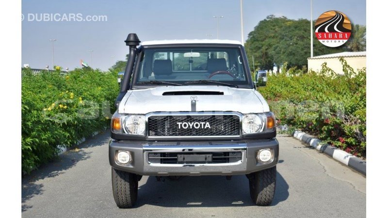 Big with watermark toyota land cruiser ahal import dubai 1709