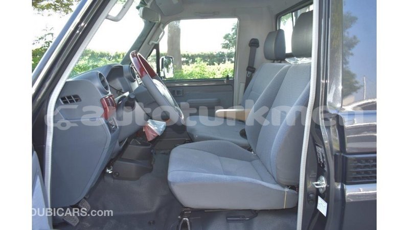 Big with watermark toyota land cruiser ahal import dubai 1709