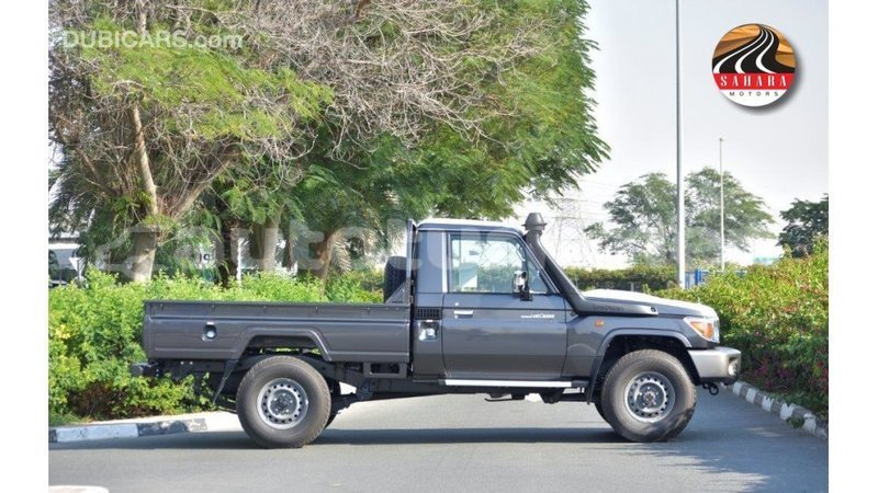 Big with watermark toyota land cruiser ahal import dubai 1709