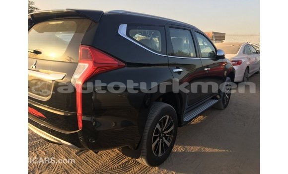 Buy Import Mitsubishi Montero Black Car in Import - Dubai in Ahal