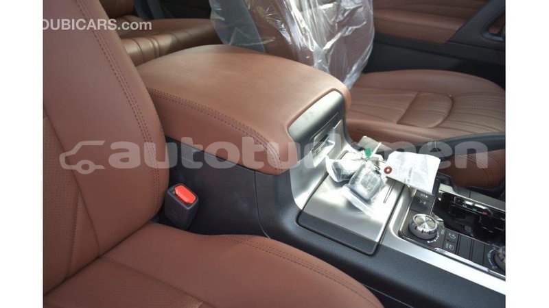 Big with watermark toyota land cruiser ahal import dubai 1714